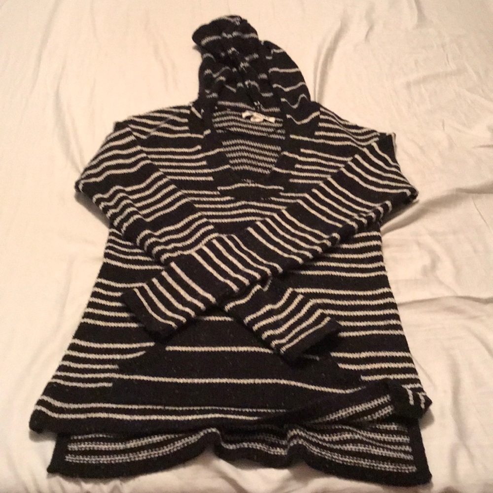 Hooded sweater